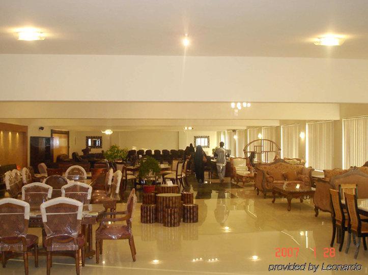 Dreamworld Resort, Hotel & Golf Course Karachi Exterior foto