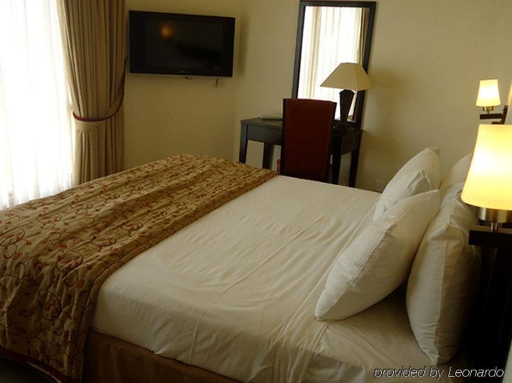 Dreamworld Resort, Hotel & Golf Course Karachi Exterior foto