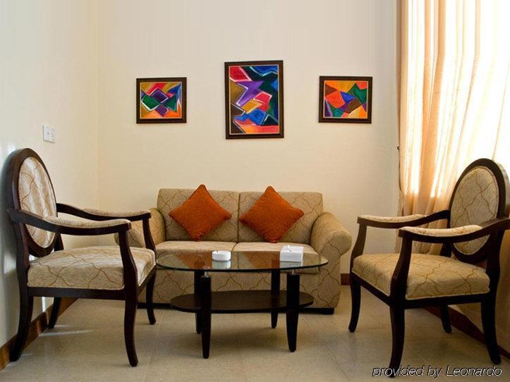 Dreamworld Resort, Hotel & Golf Course Karachi Exterior foto