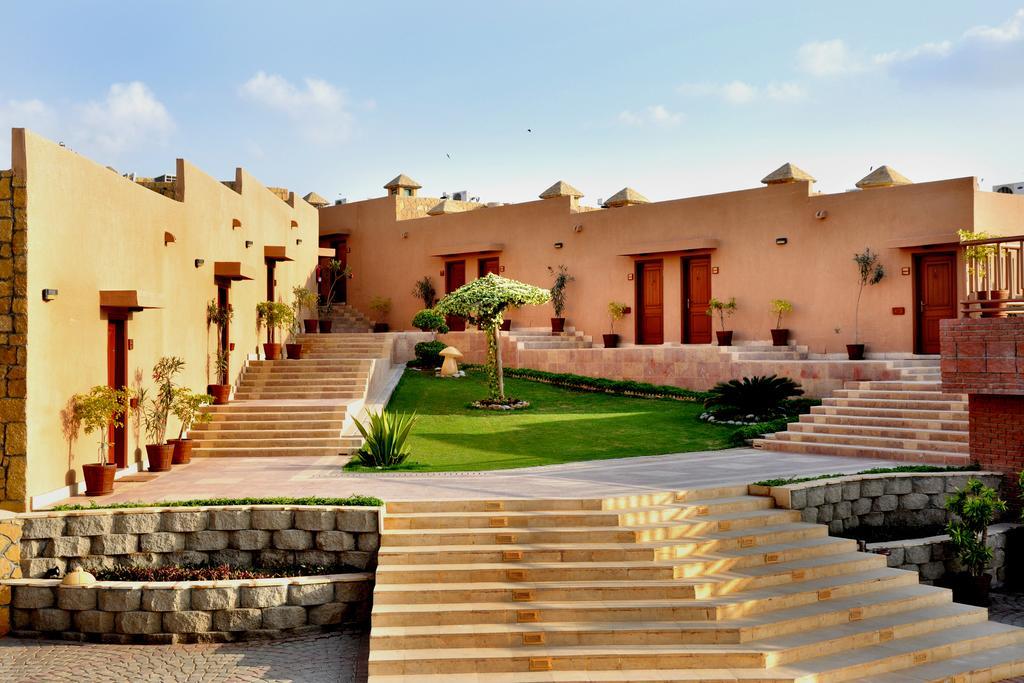 Dreamworld Resort, Hotel & Golf Course Karachi Exterior foto