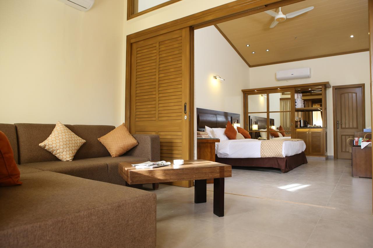 Dreamworld Resort, Hotel & Golf Course Karachi Exterior foto